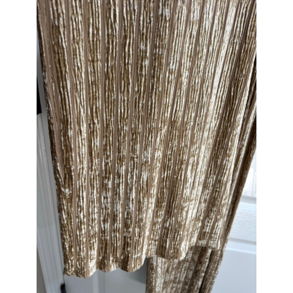 Alice Blue Gold Plissé Wide Leg Pants, Medium - Picture 6 of 7